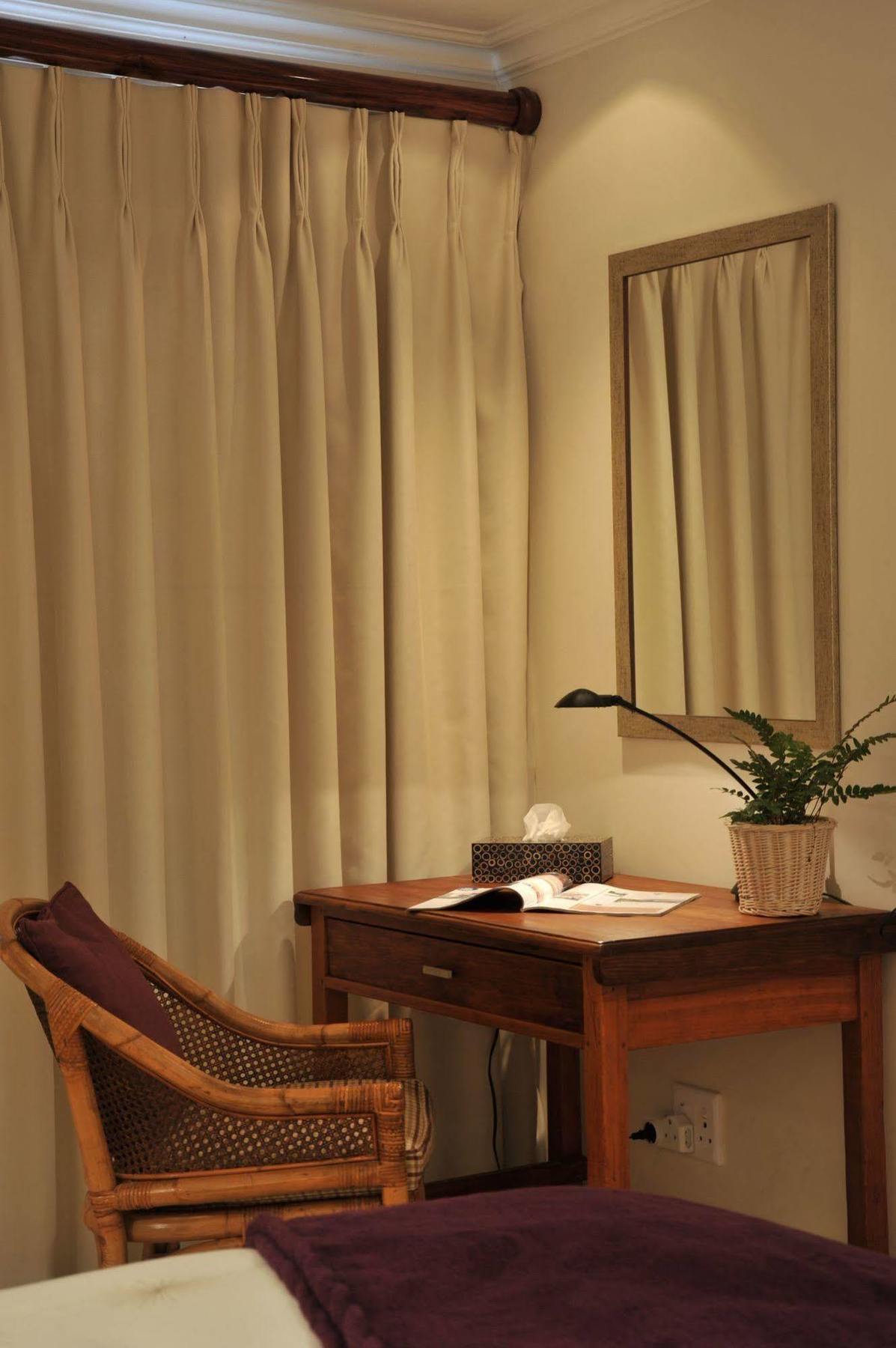 Claires Of Sandton Luxury Guest House Johannesburg Kültér fotó